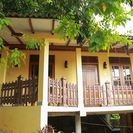 Guruge Guest House 아항가마 외부 사진