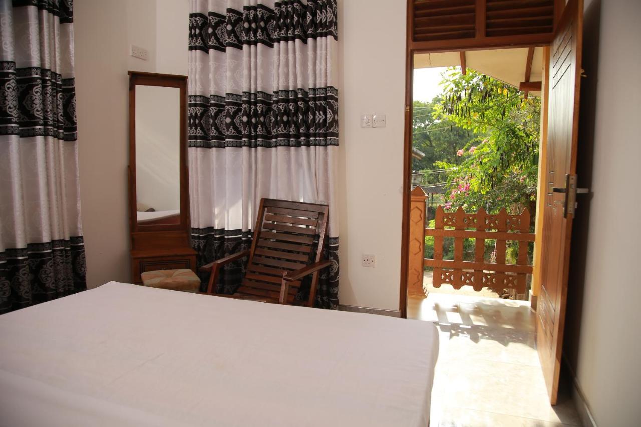 Guruge Guest House 아항가마 외부 사진